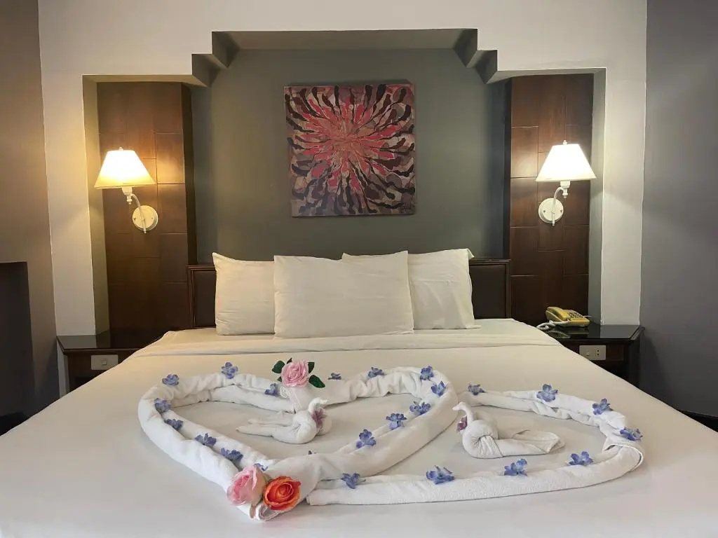 Songphanburi Hotel - Chambres