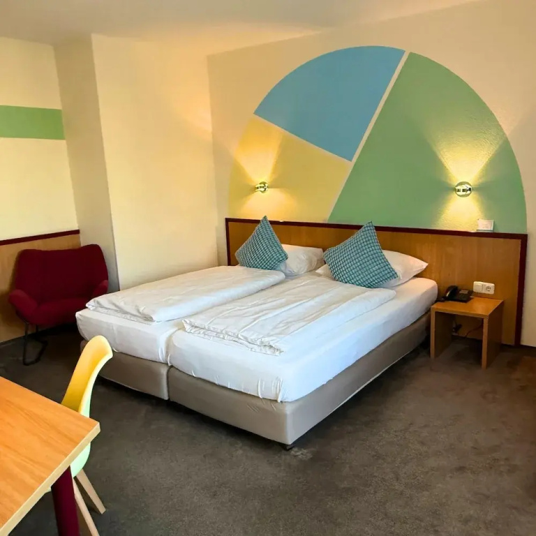 Standard Triple room