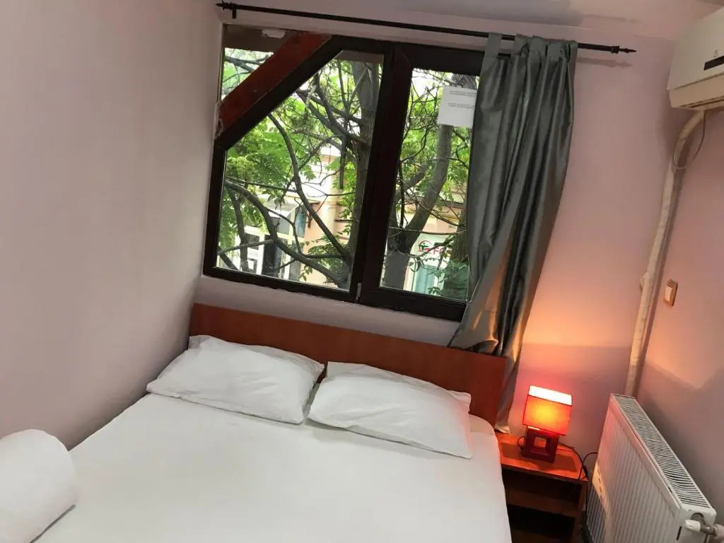 Economy room