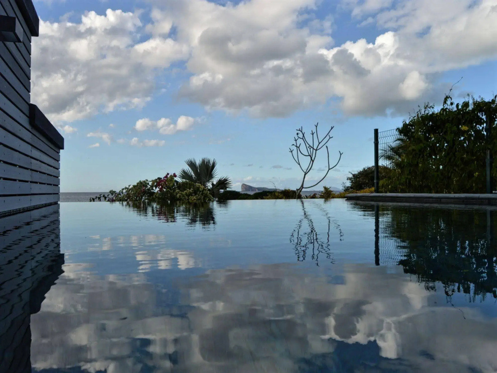 Pointe aux Cannonier Luxury Apartments