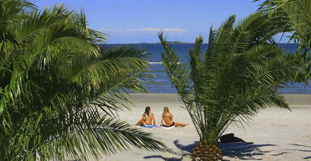 Beach & Waterfront