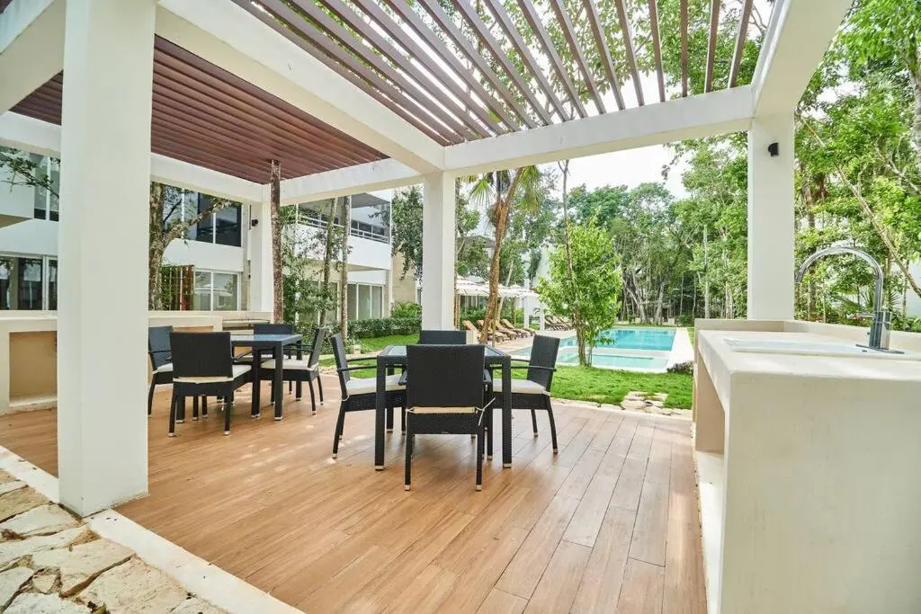 2 Bedroom PH with Rooftop & Jacuzzi in Aldea Zama