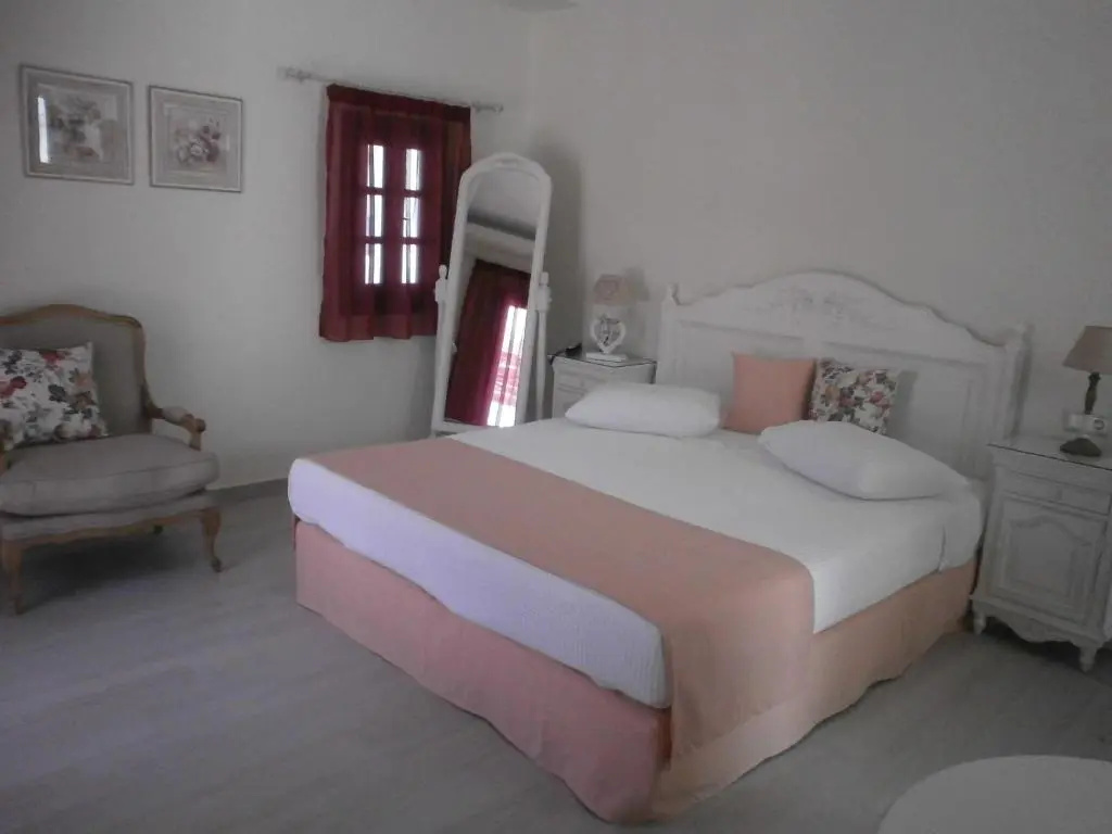 Executive Double room (full double bed)