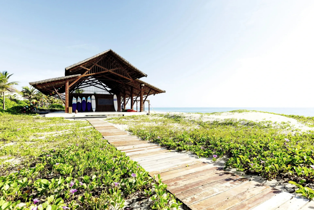 Beach & Waterfront
