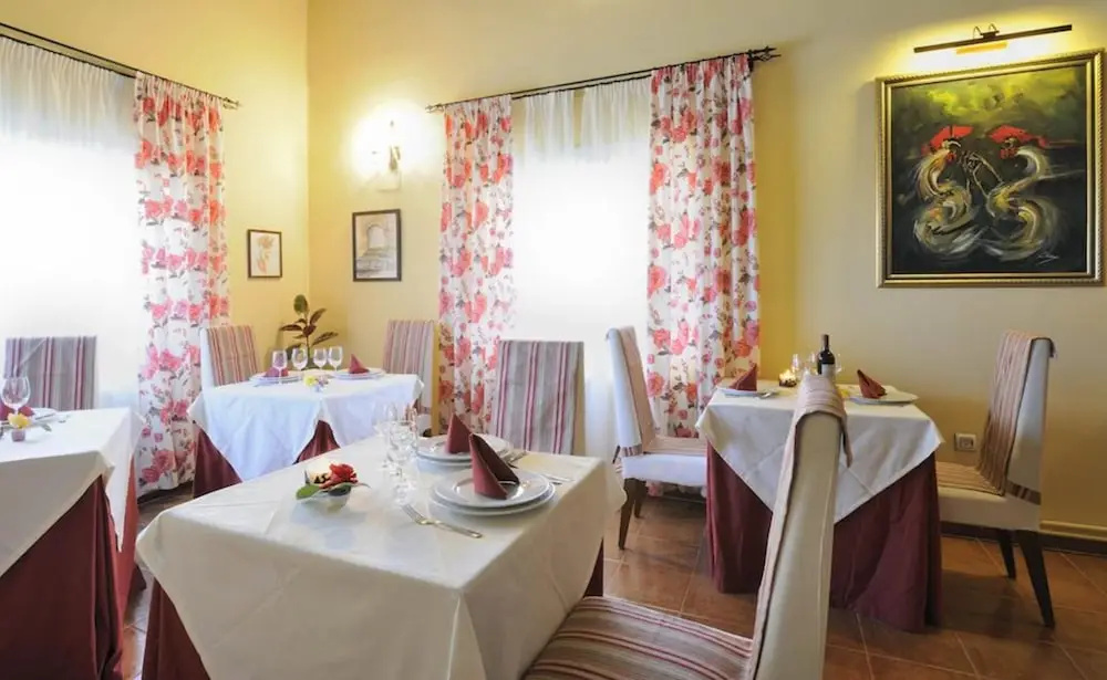 Hotel photo 12