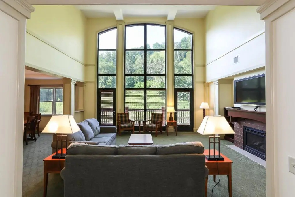 2 Bedrooms Suite