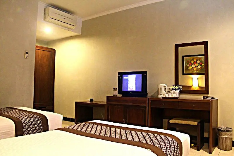 Cakra Kembang Hotel - Chambres