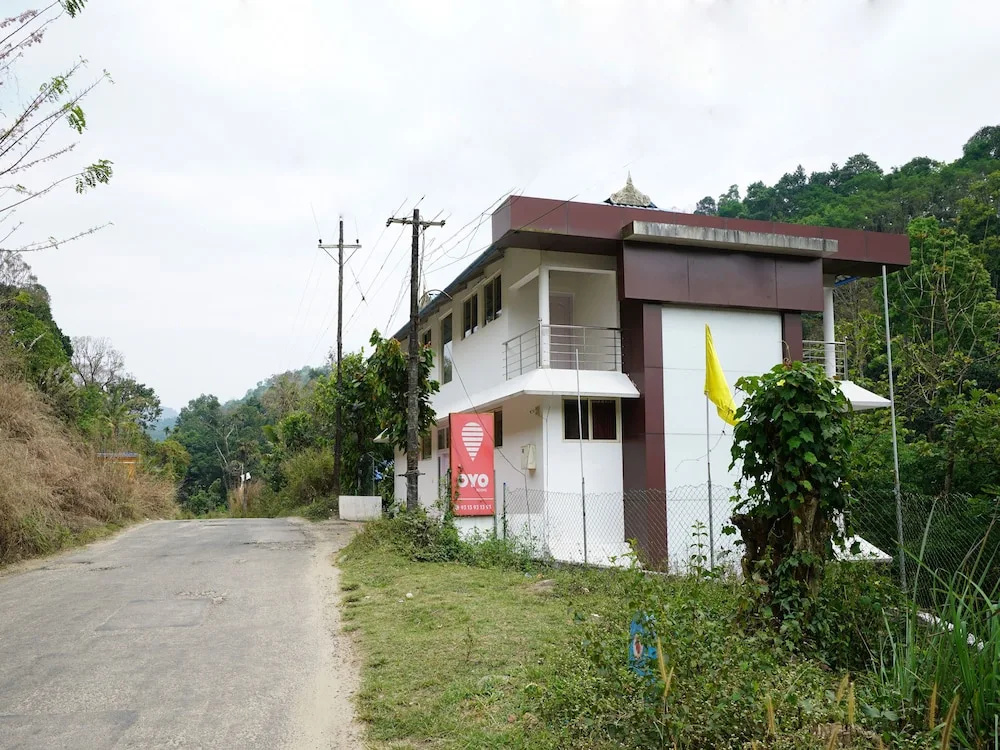 OYO 11757 Aruvi Annex