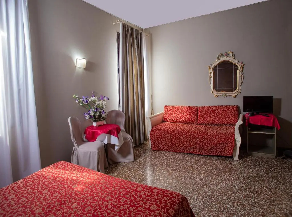 Deluxe Triple room