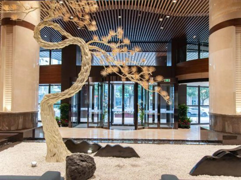 Lobby & Reception