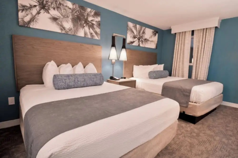 3 Bedrooms Deluxe room oceanfront