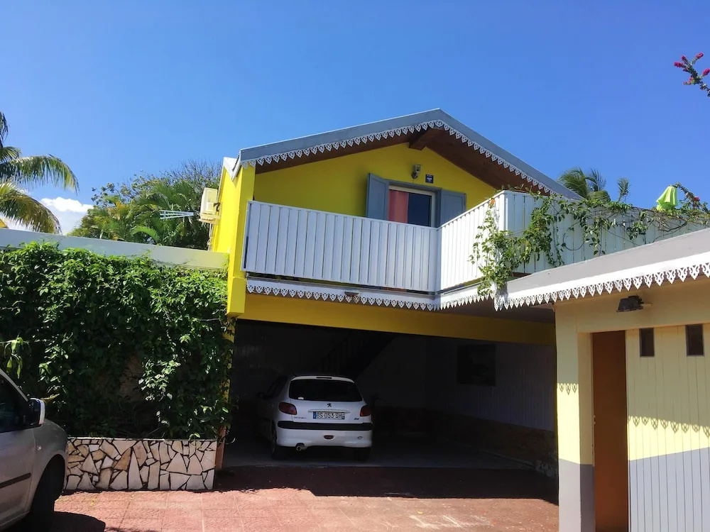 House With 4 Bedrooms In Saint Joseph With Shared Pool Enclosed Garden And Wifi 6 Km From The Beach