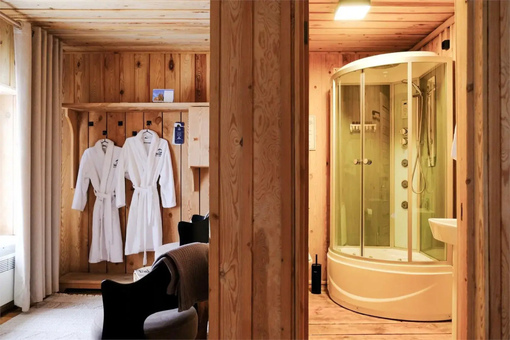 Двухместный номер Comfort двуспальная кровать в Le Mont