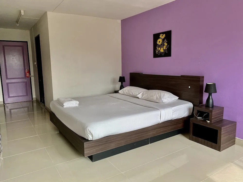 Standard Double room with balcony (full double bed)
