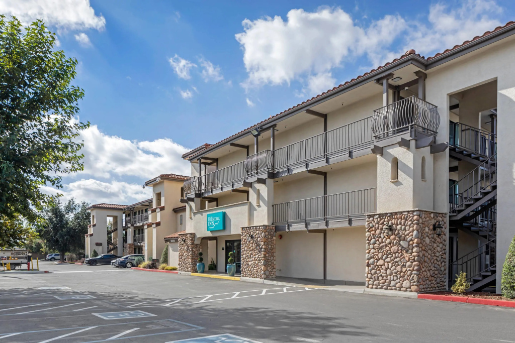 Hillstone Inn Tulare, an Ascend Collection Hotel