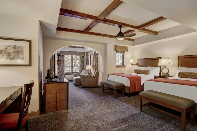 Double Suite (full double bed)