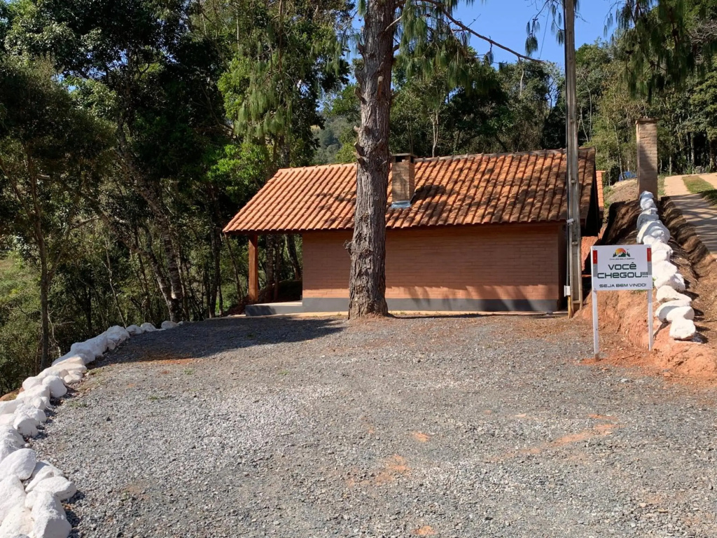 Chales Bela Serra