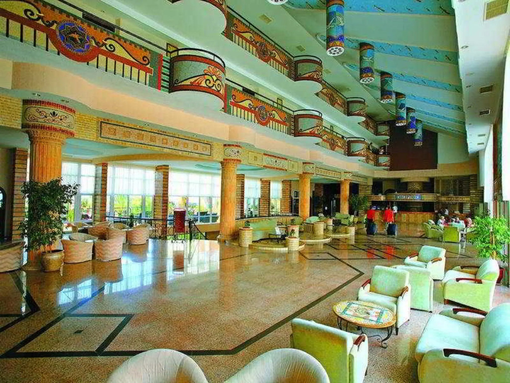 Nova Park Hotel — фото