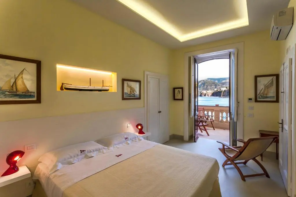 Yacht Club Capo Cervo Suites - Chambres