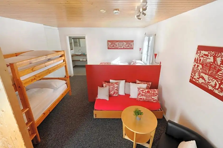 Standard room with mountain view