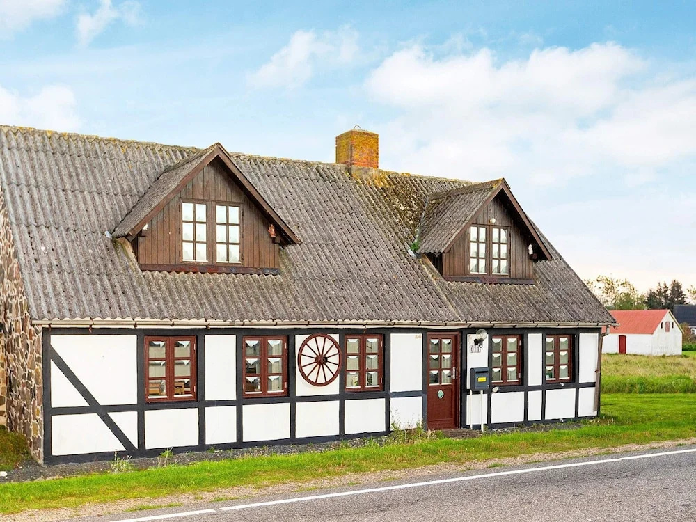 6 Person Holiday Home in Logstor