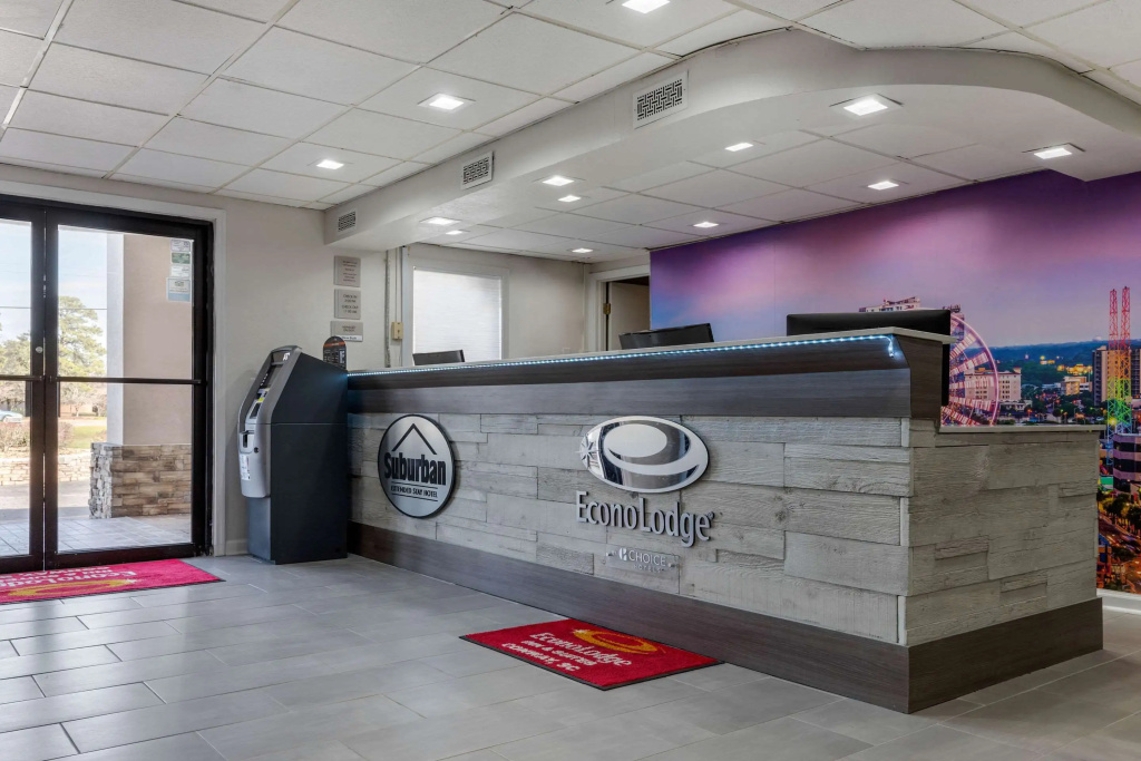 Lobby & Reception