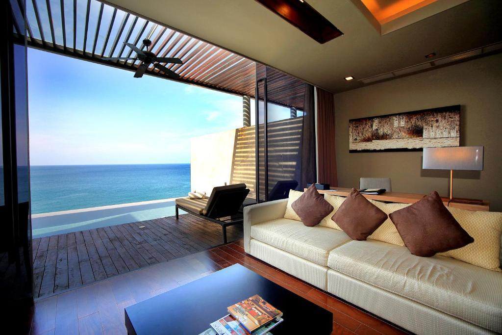 Люкс с бассейном Deluxe в Impiana Private Villas Kata Noi