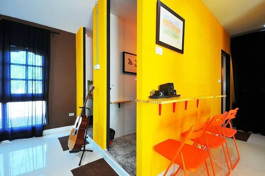 Pyat Music and Artel Guesthouse