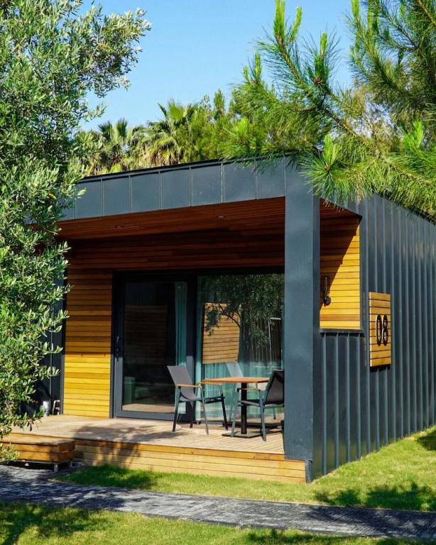 Deluxe Bungalow
