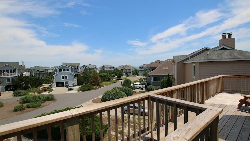 Crab's Day Off - 5 Br Home