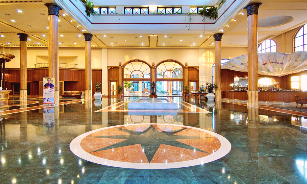 Lobby & Reception