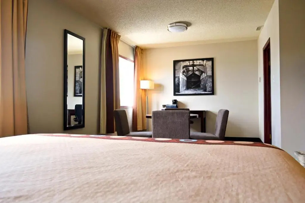 Super 8 Fox Creek - фото 16