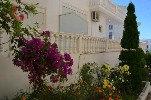 Sejdi Apartments