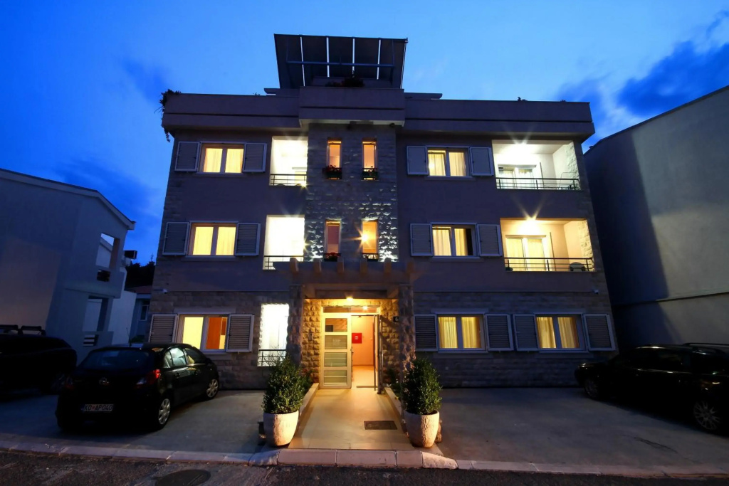 Apartments Holiday