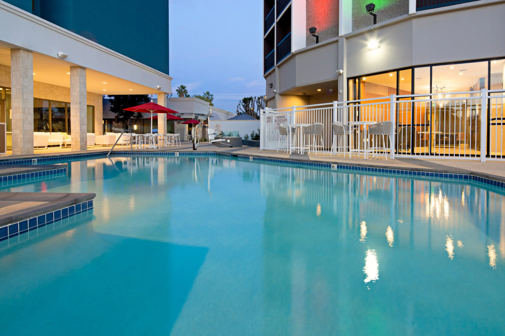 Holiday Inn Long Beach Airport Hotel and Conference Center by IHG - Général