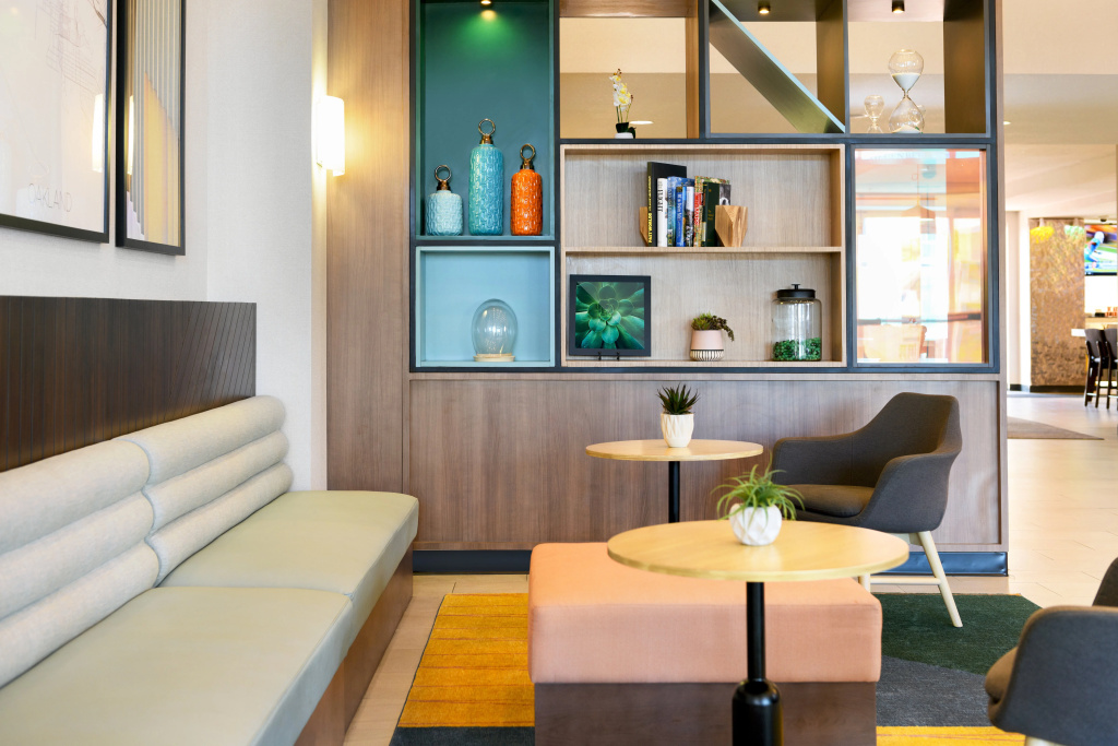 Holiday Inn & Suites Oakland Airport by IHG - Général
