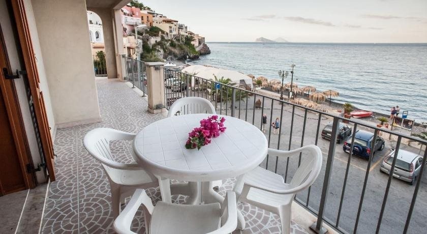 Beach & Waterfront