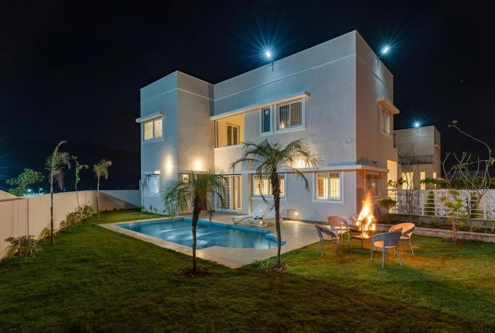ELIVAAS Luxe Shourya Eden 3 BHK villa
