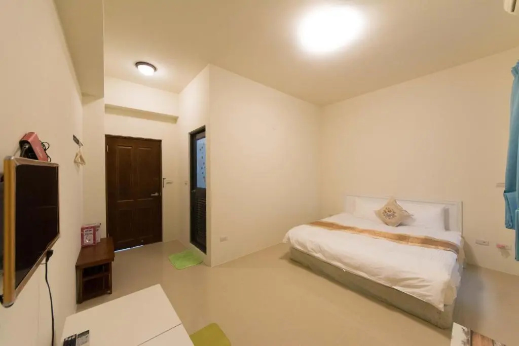 Standard Double room with balcony (full double bed)