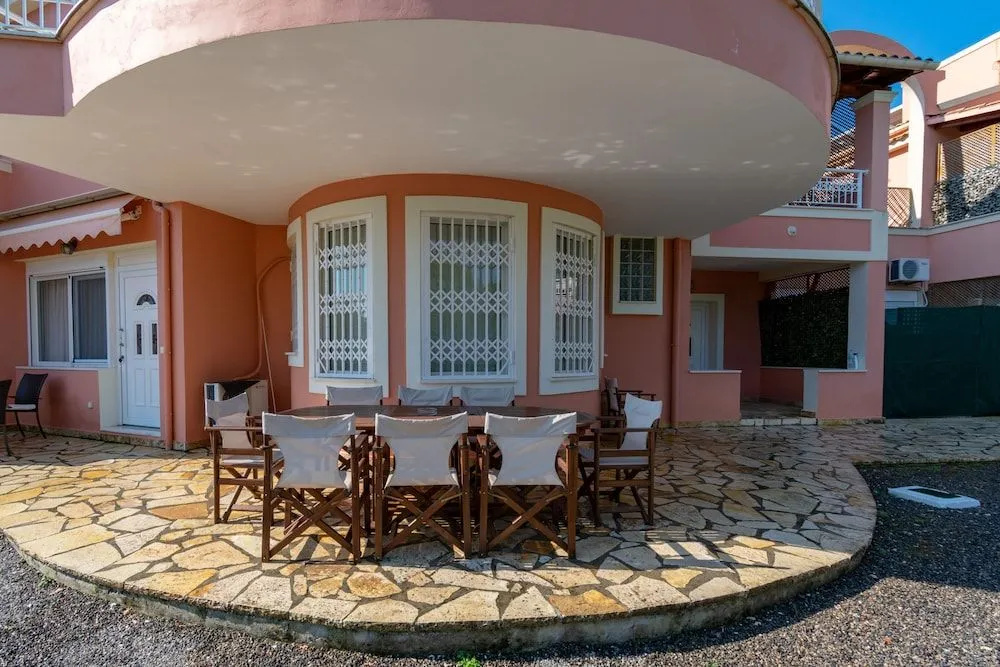 Villa Leo 2 , Dassia