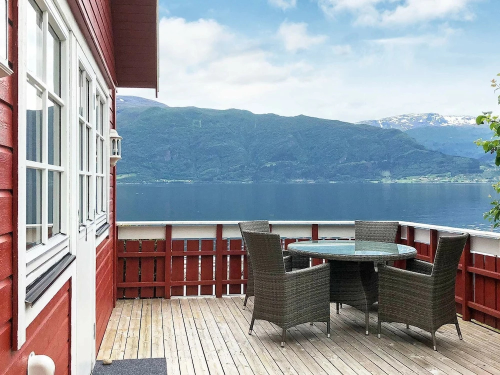 8 Person Holiday Home in Leikanger