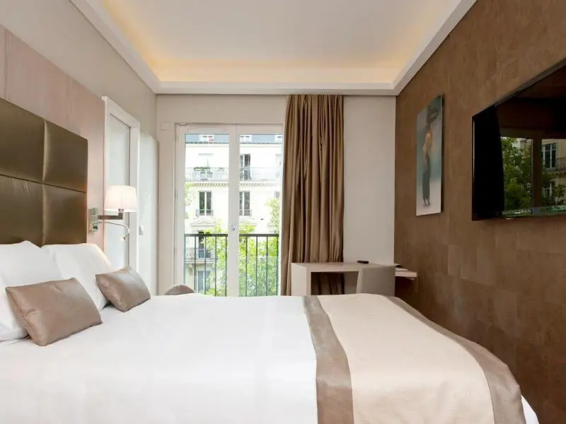 L’Edmond Hotel Parc Monceau 53