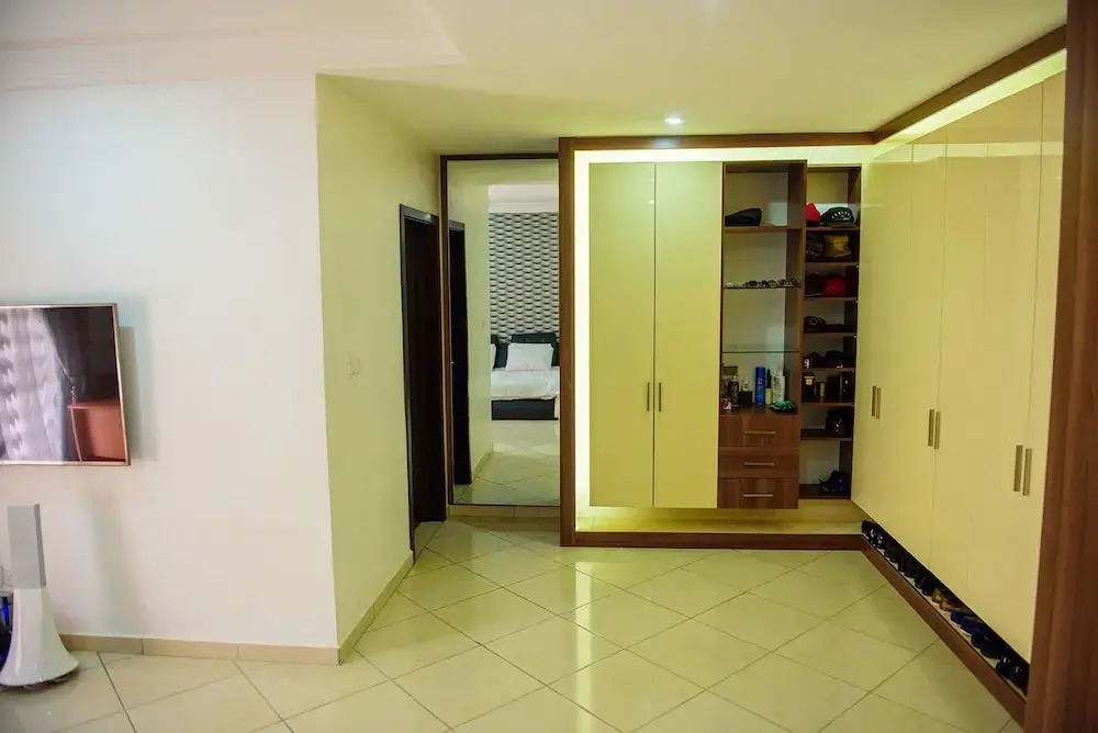 Beautiful 4-bedroom House Located in Abuja - фото 7