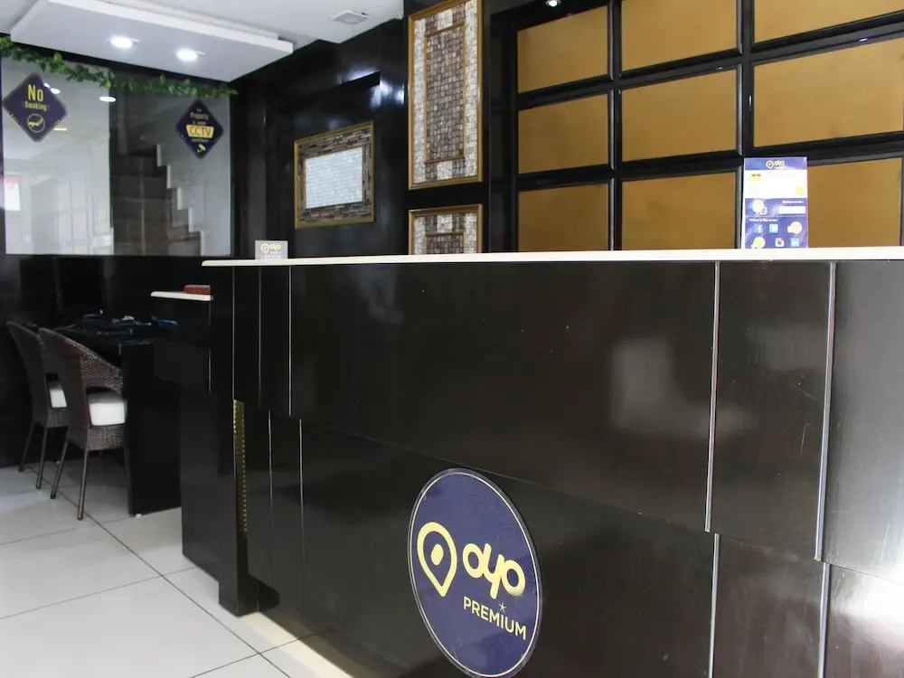 Lobby & Reception