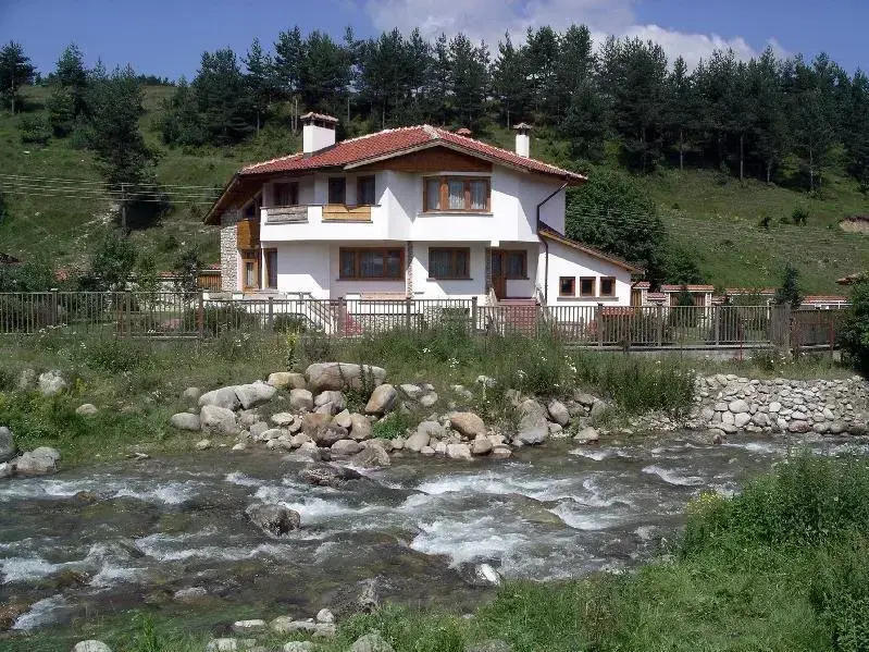 Villa Mansoor & Lodge