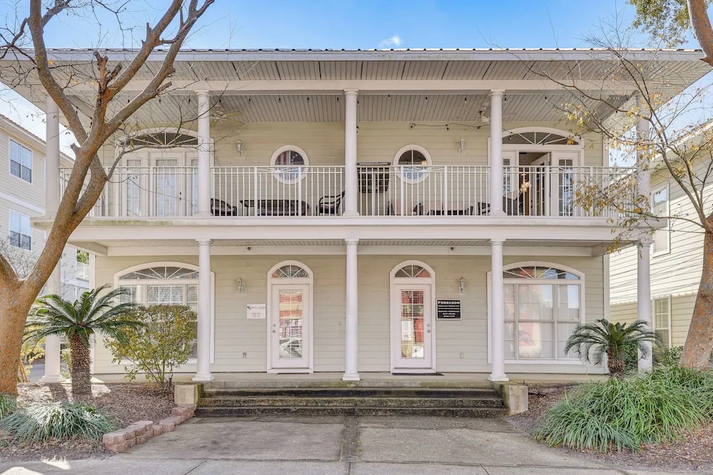 Walkable Dtwn Fort Walton Beach Condo w/ Balcony!
