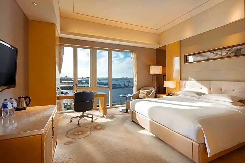 Executive Double room with City View (full double bed)