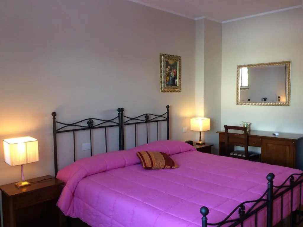 Superior Double room (full double bed)