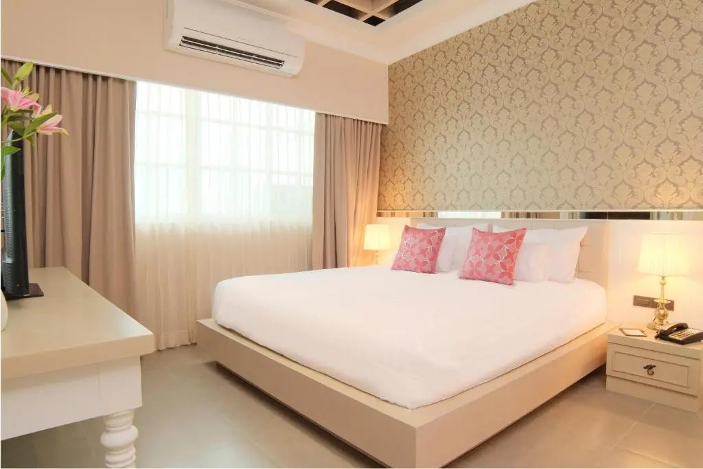 The Raya Surawong Bangkok - Chambres