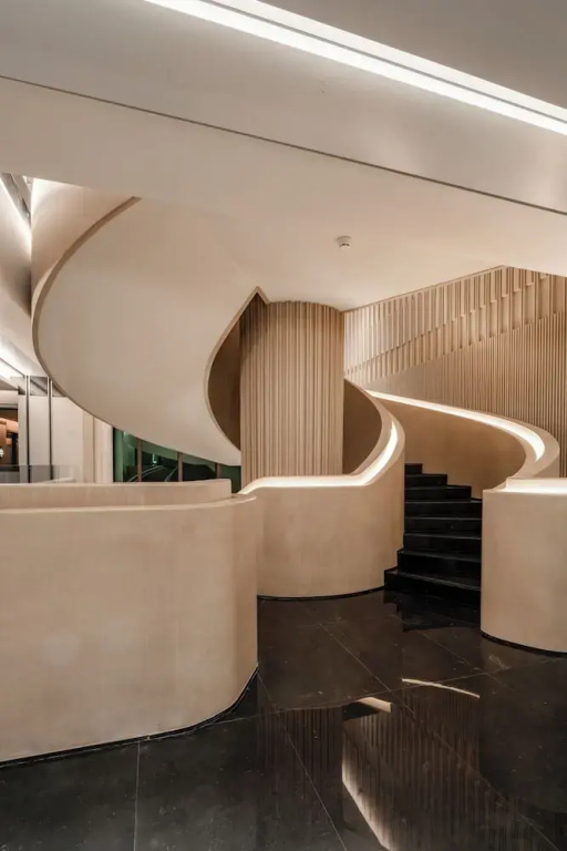 Lobby & Reception